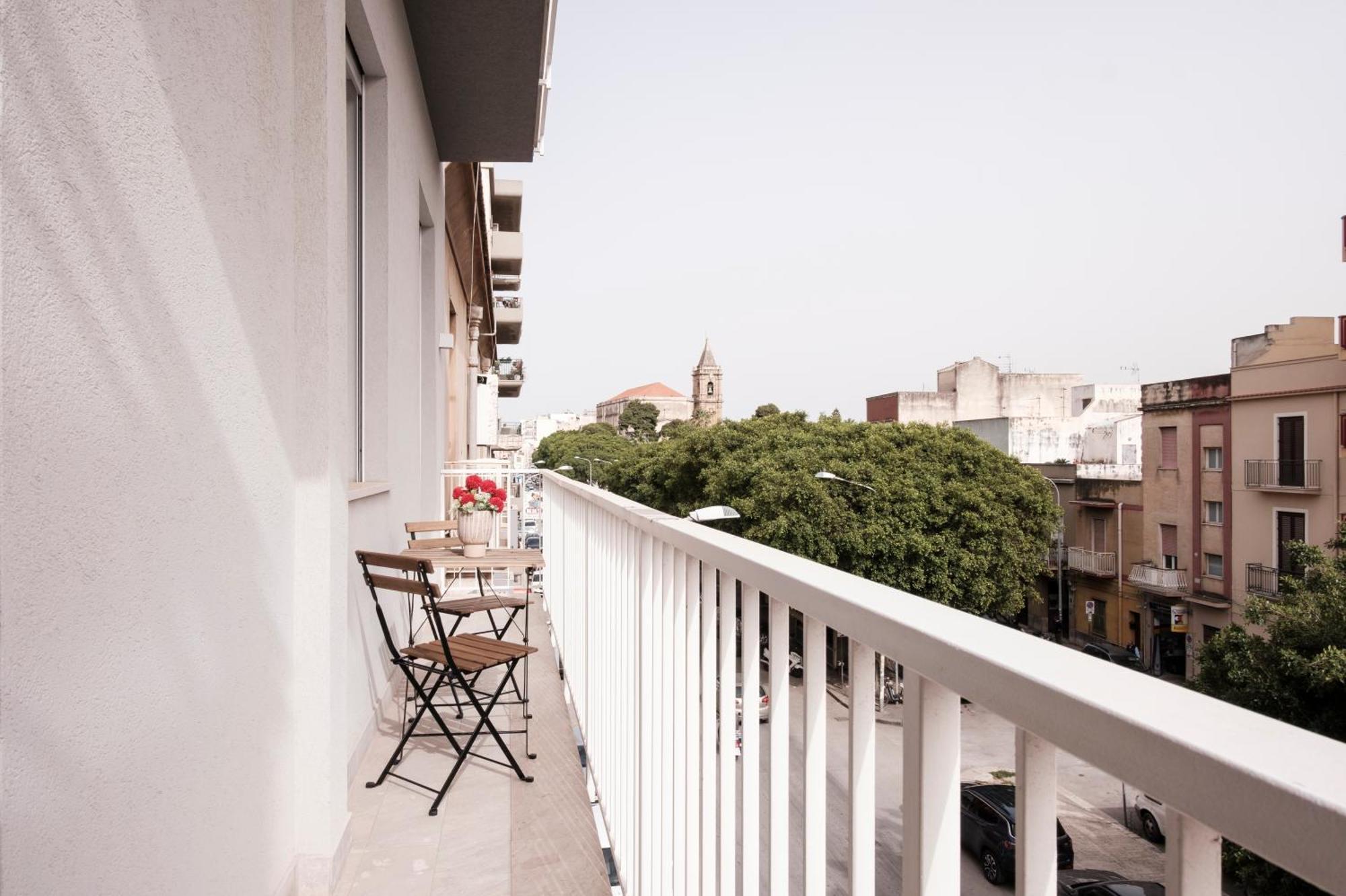 Pepoli Deluxe - Exclusive Apartment - Free Parking Trapani Exterior photo