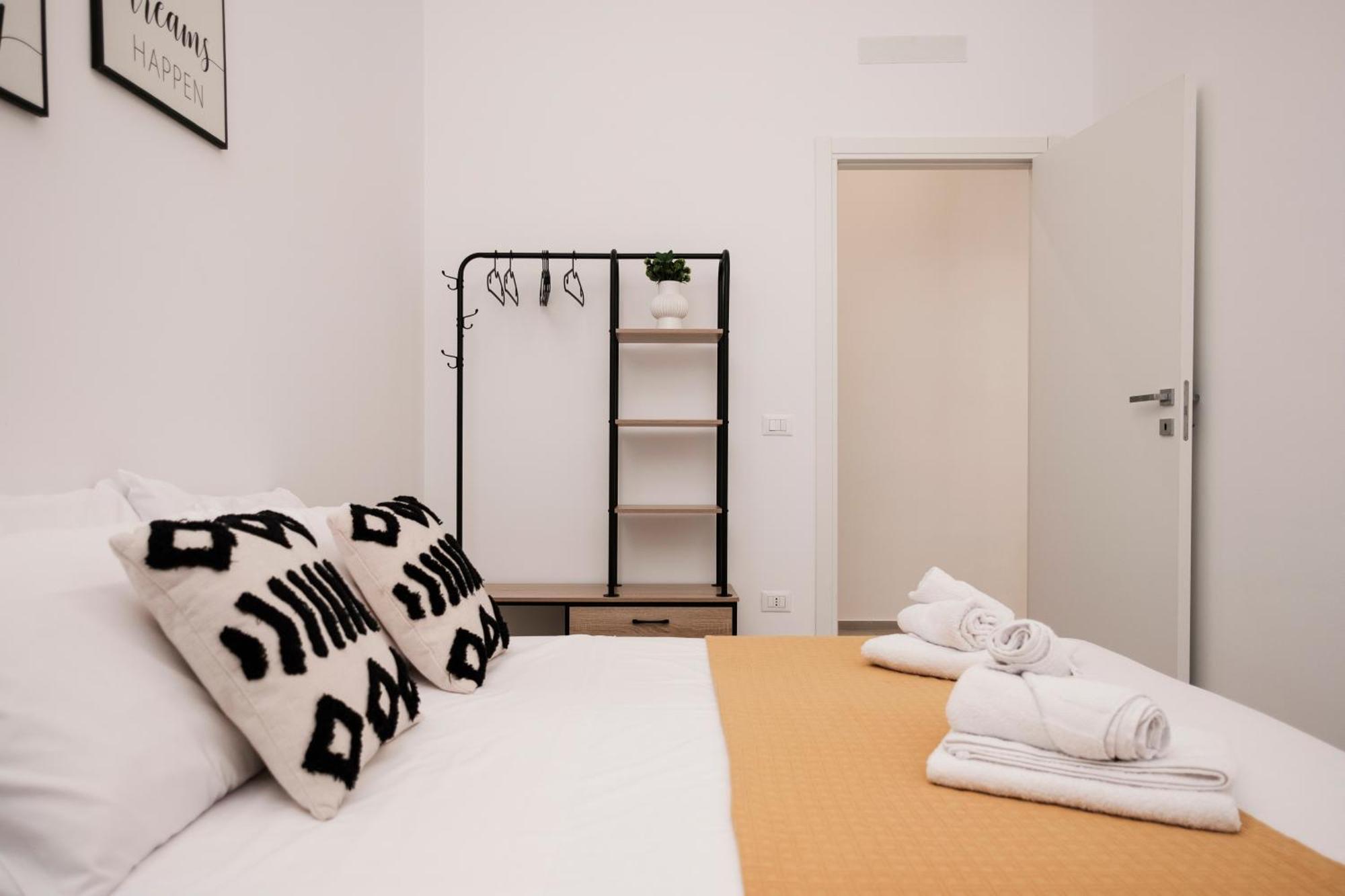 Pepoli Deluxe - Exclusive Apartment - Free Parking Trapani Exterior photo